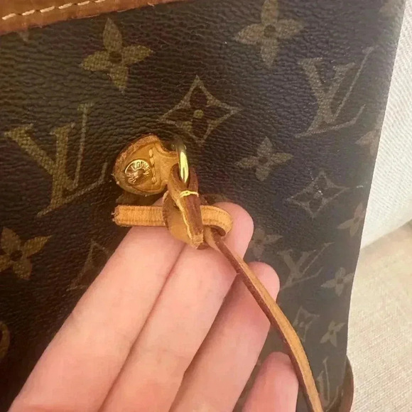 Largest LV neverfull - Picture 3 of 8